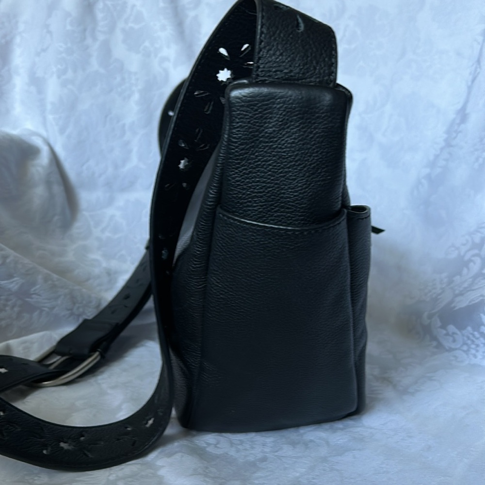 Lucky Brand Black Leather Sling Shoulder Bag - Picture 3 of 11
